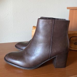 Lamica Brown Booties